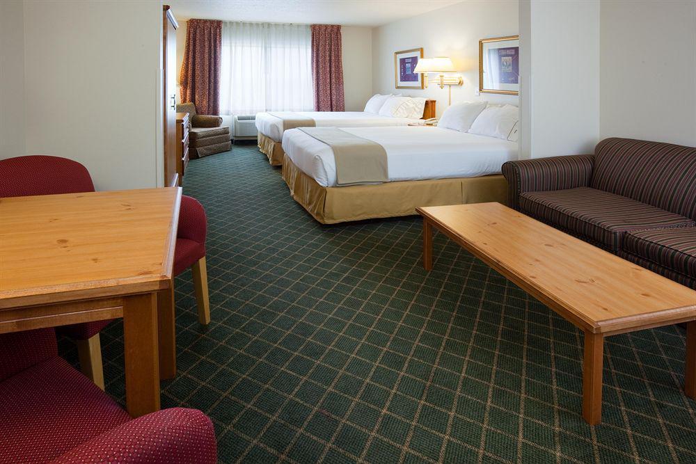 Holiday Inn Express & Suites Yankton By Ihg Chambre photo