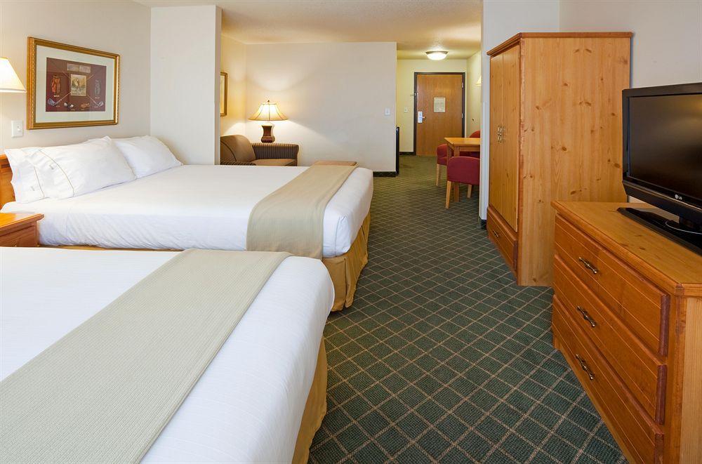 Holiday Inn Express & Suites Yankton By Ihg Chambre photo
