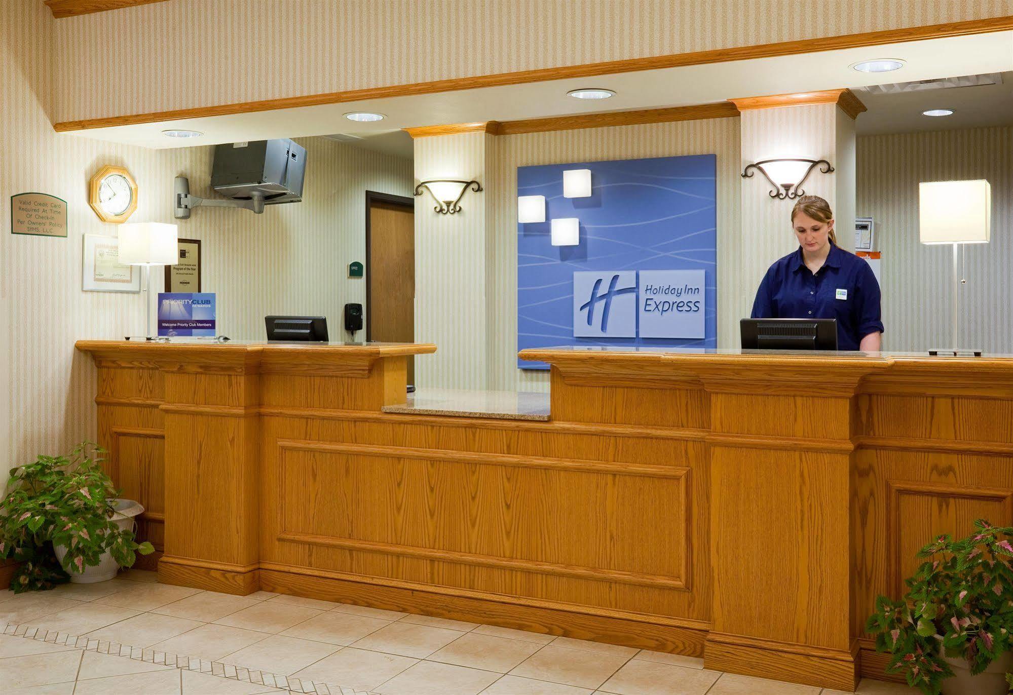 Holiday Inn Express & Suites Yankton By Ihg Intérieur photo