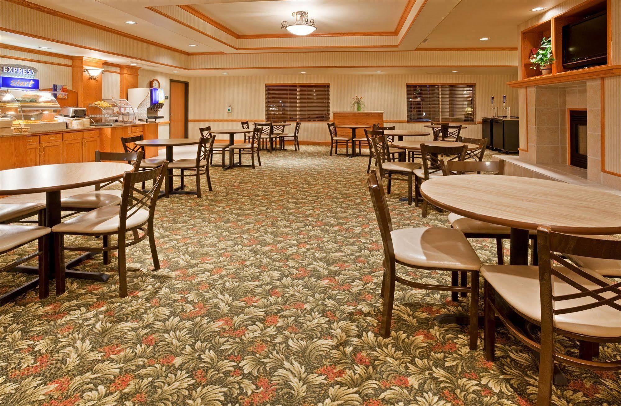 Holiday Inn Express & Suites Yankton By Ihg Extérieur photo